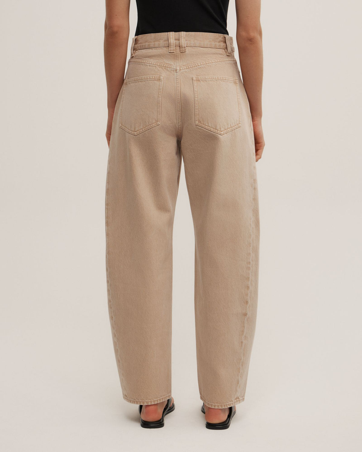 Barrel Leg Jeans