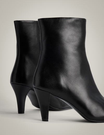Maggie Boots