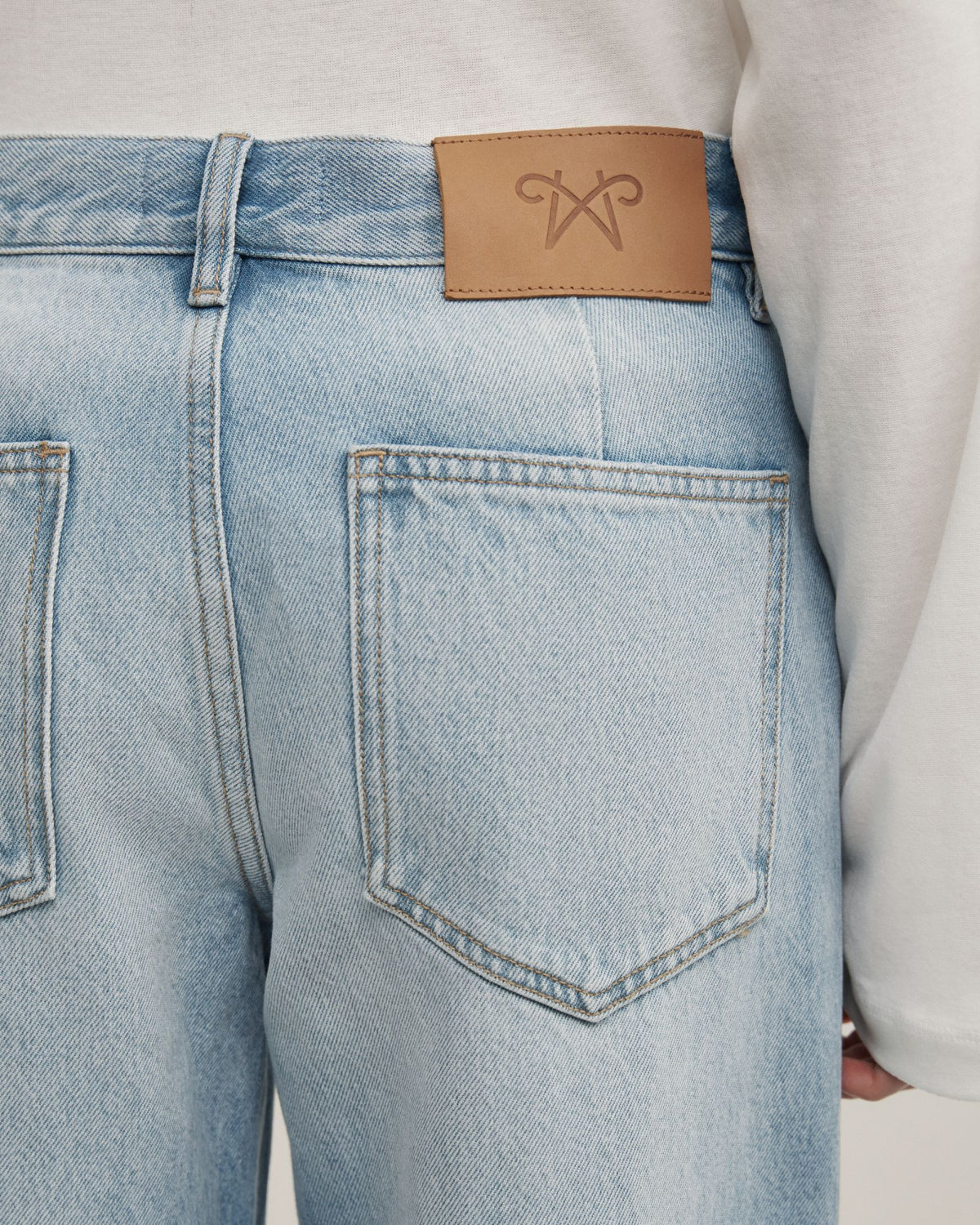 Mid Rise Wide Leg Jean