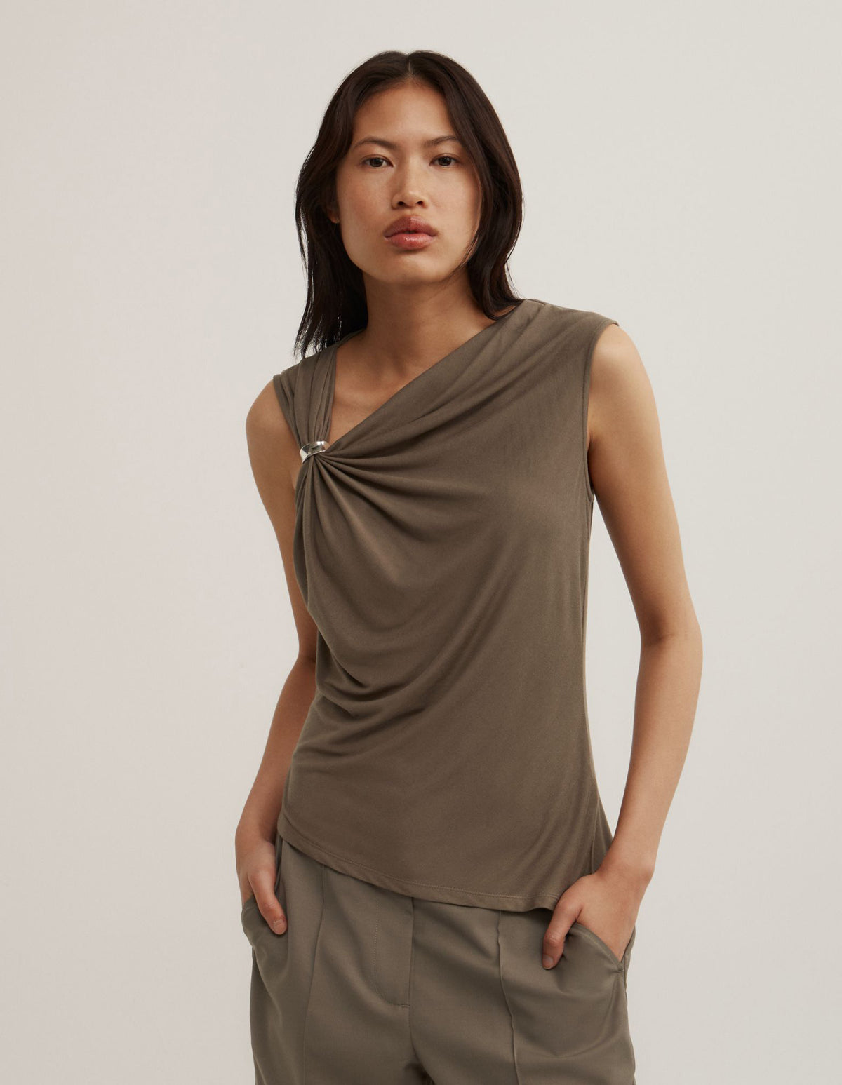 Trim Detail Top