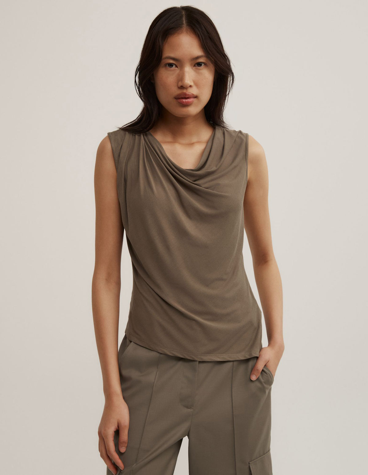 Trim Detail Top