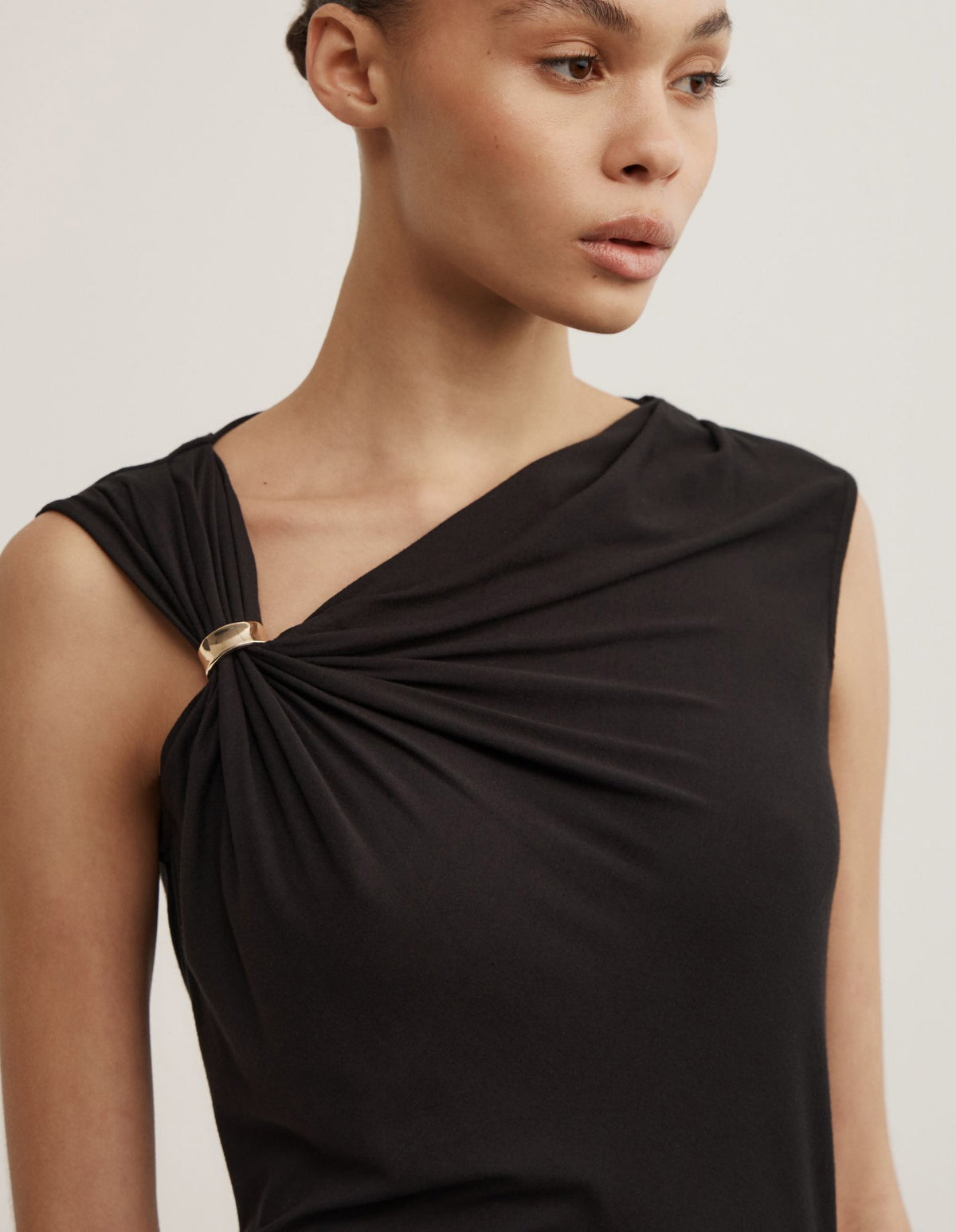 Trim Detail Top
