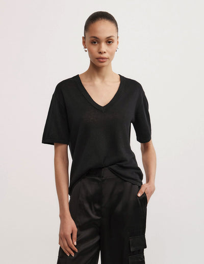Linen V-Neck Knit T-Shirt