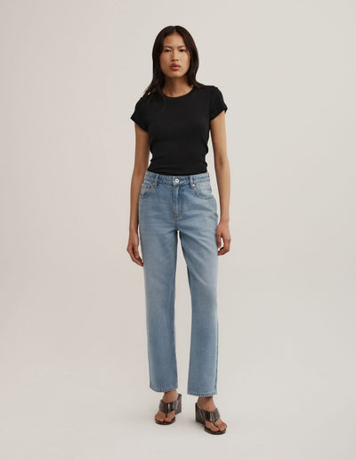 Mid Rise Cropped Jeans