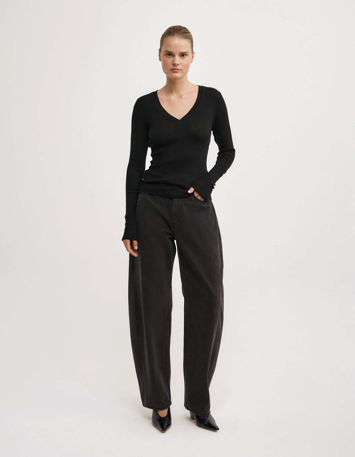 Fine V-Neck Long-Sleeve Top
