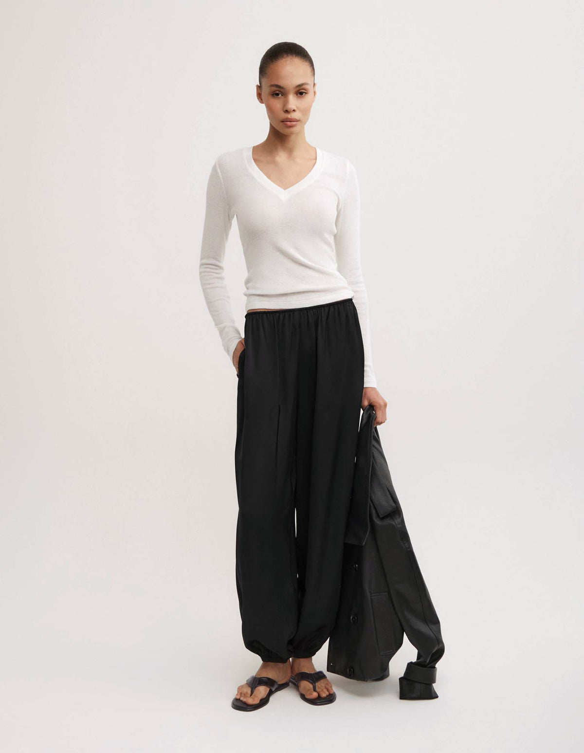 Fine V-Neck Long-Sleeve Top