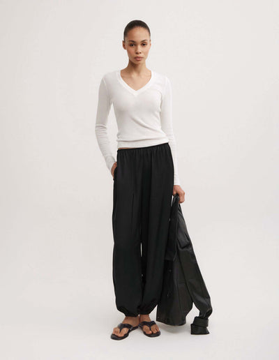 Fine V-Neck Long-Sleeve Top