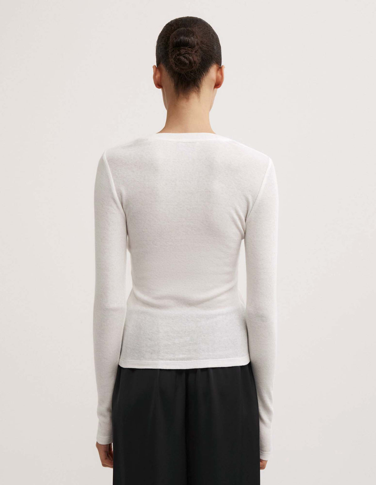 Fine V-Neck Long-Sleeve Top