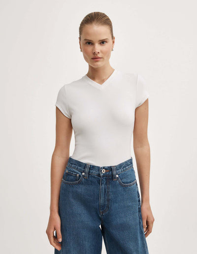 High V T-Shirt