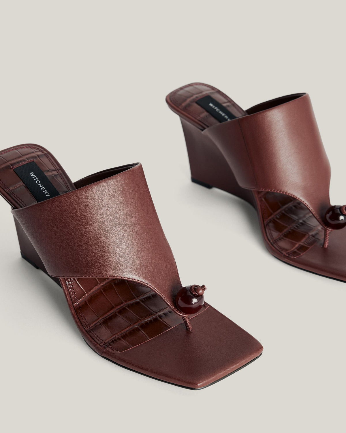 Cassie Bead Wedge